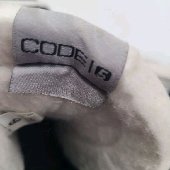 Youth Inline Roller Hockey Skates. Tour Code 5 XT Eviction Youth Size 6 - Picture 11 of 14